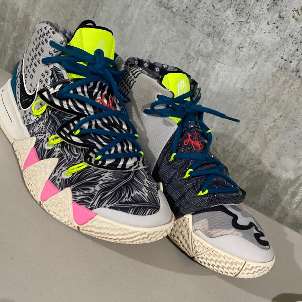 Nike Kybrid S2 "What The" basketball sneakers